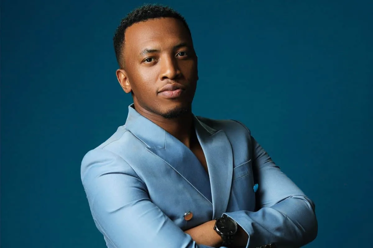 Dumi Mkokstad